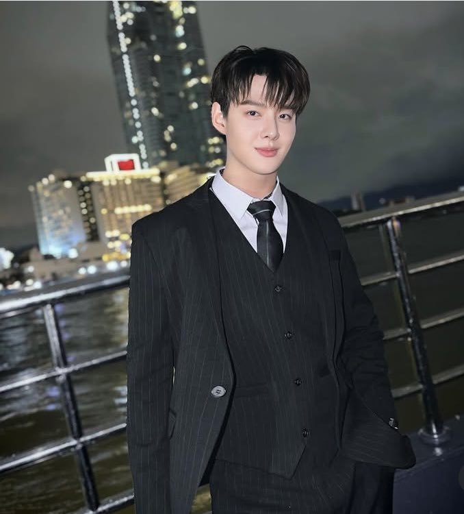 MYU001217's tweet photo. 🌜️Good night for everyone of MingEr,Good night @Saint_sup
👻🏠️ 🌃✨  🦉 🌲🌳
I hope you all have sweet dreams✨🛌
#ฝันดีนะเซ้นต์ซุป 🌜️
#Saint_sup  #MingEr ✨ https://t.co/SVoARgn1kU