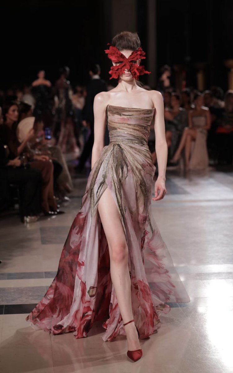 softtglamour's tweet photo. Elie Saab Fall 2026 Couture https://t.co/8TAiucfEan
