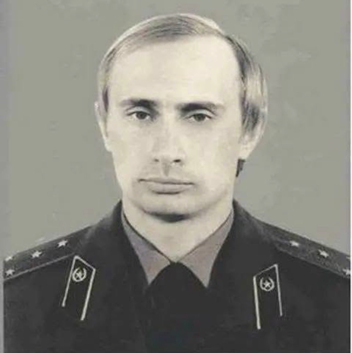 WeberFrancois1's tweet photo. On ne va pas se laisser gouverner par une naziste , voleuse , menteuse et pro Poutine criminel de guerre !
RN parti pro terroriste Russe ! https://t.co/c0u5Hjvmv7