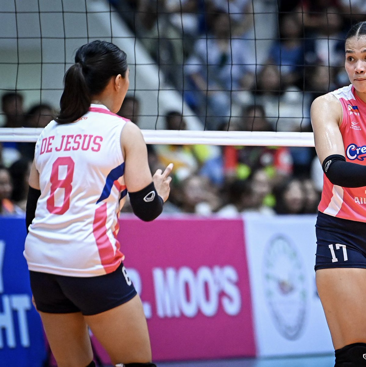 kyploo_'s tweet photo. It’s been a while since we saw you play wearing that libero uniform🥹 

So so proud of you always🧡
#EDJ https://t.co/uwA1IZXjpu