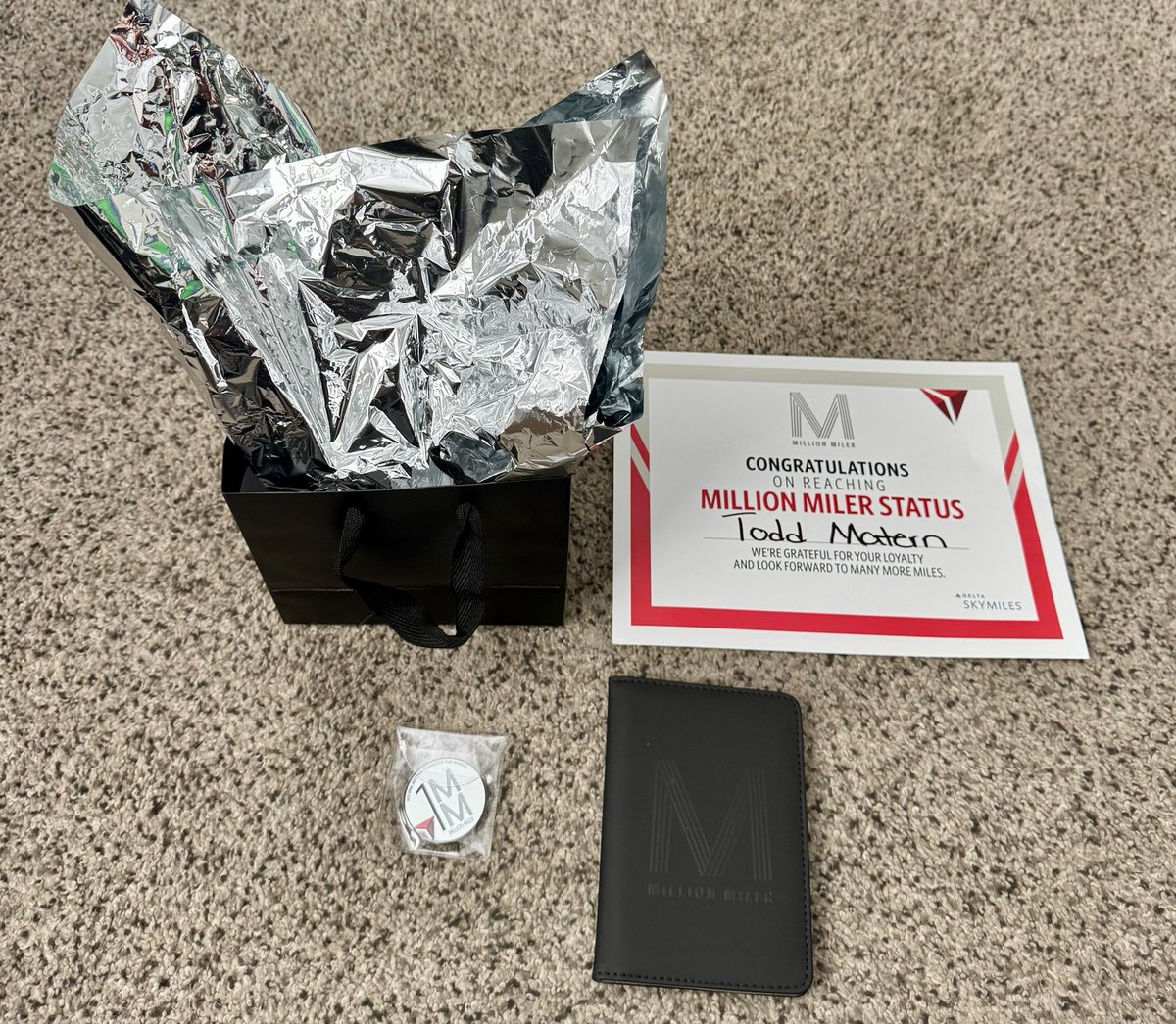 clearlycal's tweet photo. Was handed this last night at the Atlanta airport from @Delta 
Thanks for the recognition!  On to
Another million! https://t.co/9irsO45AkR