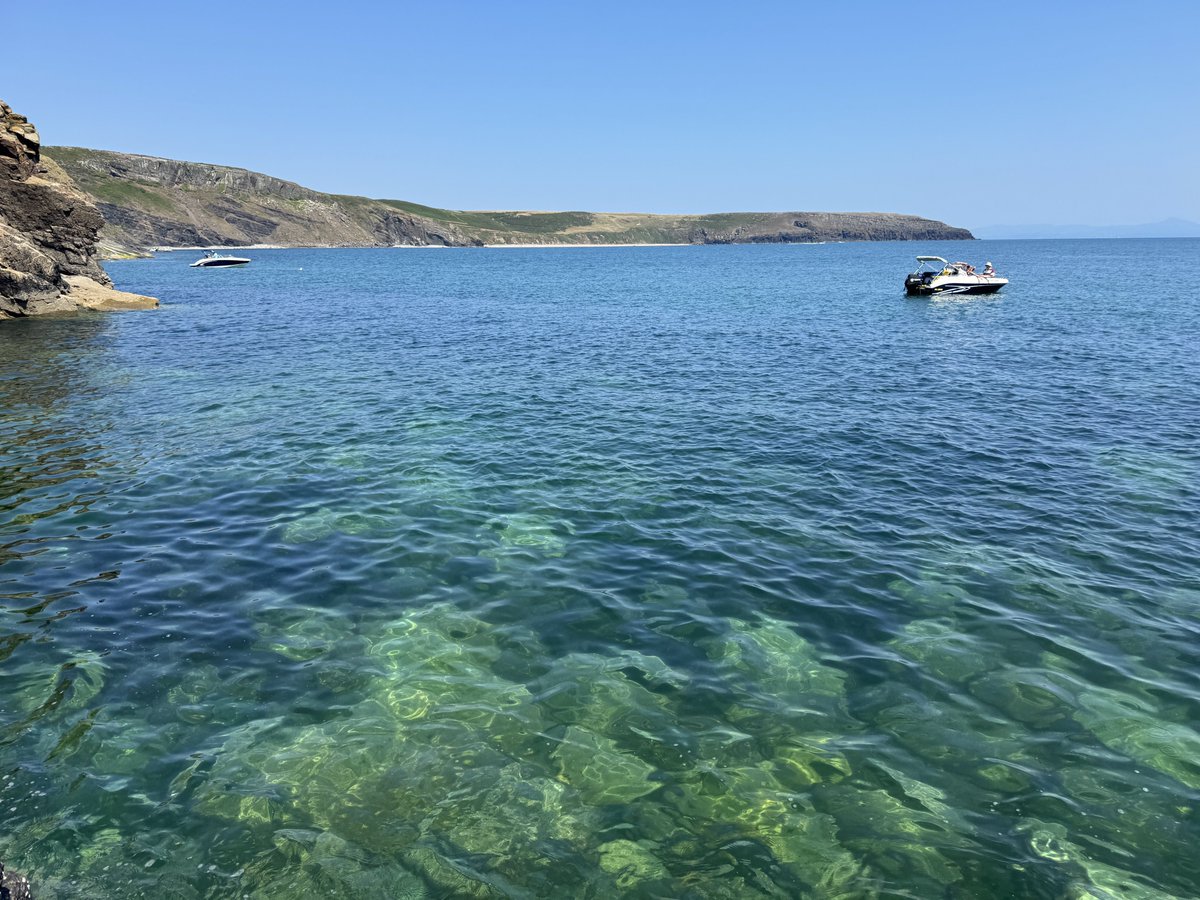 pigginl's tweet photo. Nice 7 mile coastal walk in beautiful Abersoch. What a place 😍 https://t.co/0uHvb39PHZ