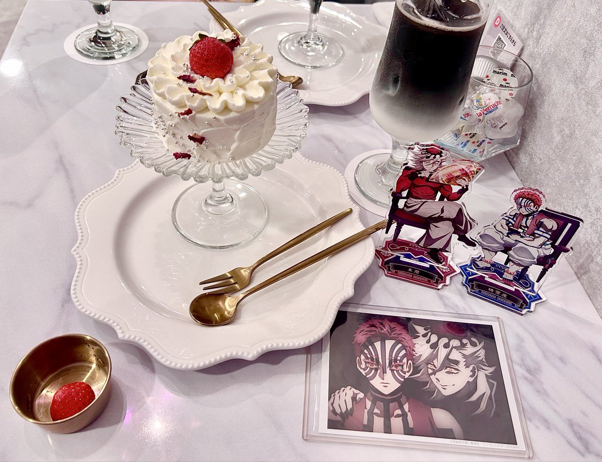 hutuki69's tweet photo. イベント前日はりのさんと映画見たり🍰食べたりお魚食べた🥰
映画めっちゃ楽しかったし前から行きたかった🍰屋さん可愛かったしおしゃべり楽しかった🕺
🍍ドアカぬい可愛かったです🥰🥰 https://t.co/6iiURJx49o
