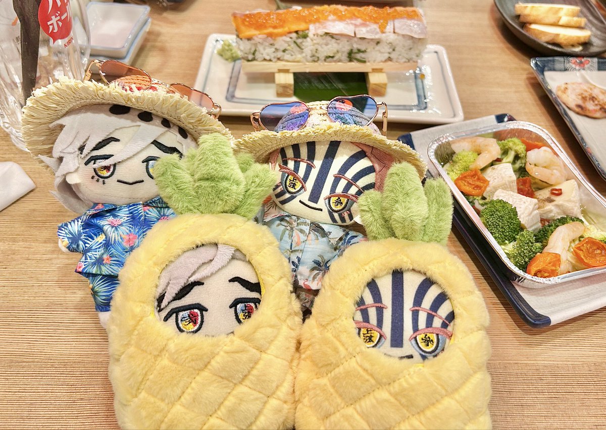 hutuki69's tweet photo. イベント前日はりのさんと映画見たり🍰食べたりお魚食べた🥰
映画めっちゃ楽しかったし前から行きたかった🍰屋さん可愛かったしおしゃべり楽しかった🕺
🍍ドアカぬい可愛かったです🥰🥰 https://t.co/6iiURJx49o