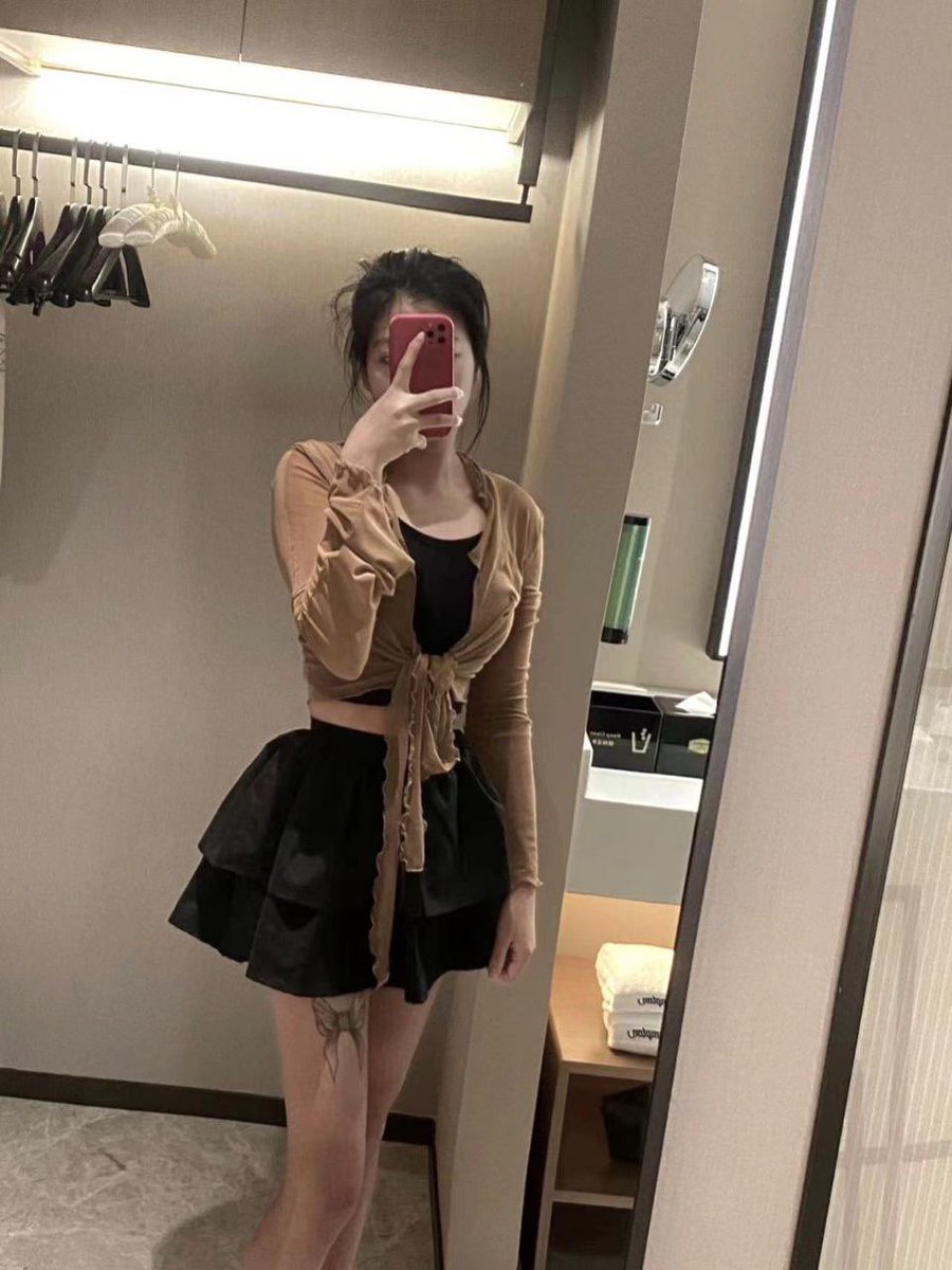 feng10127's tweet photo. 结果又是一个人的酒店。 https://t.co/2UBdSWp6RD