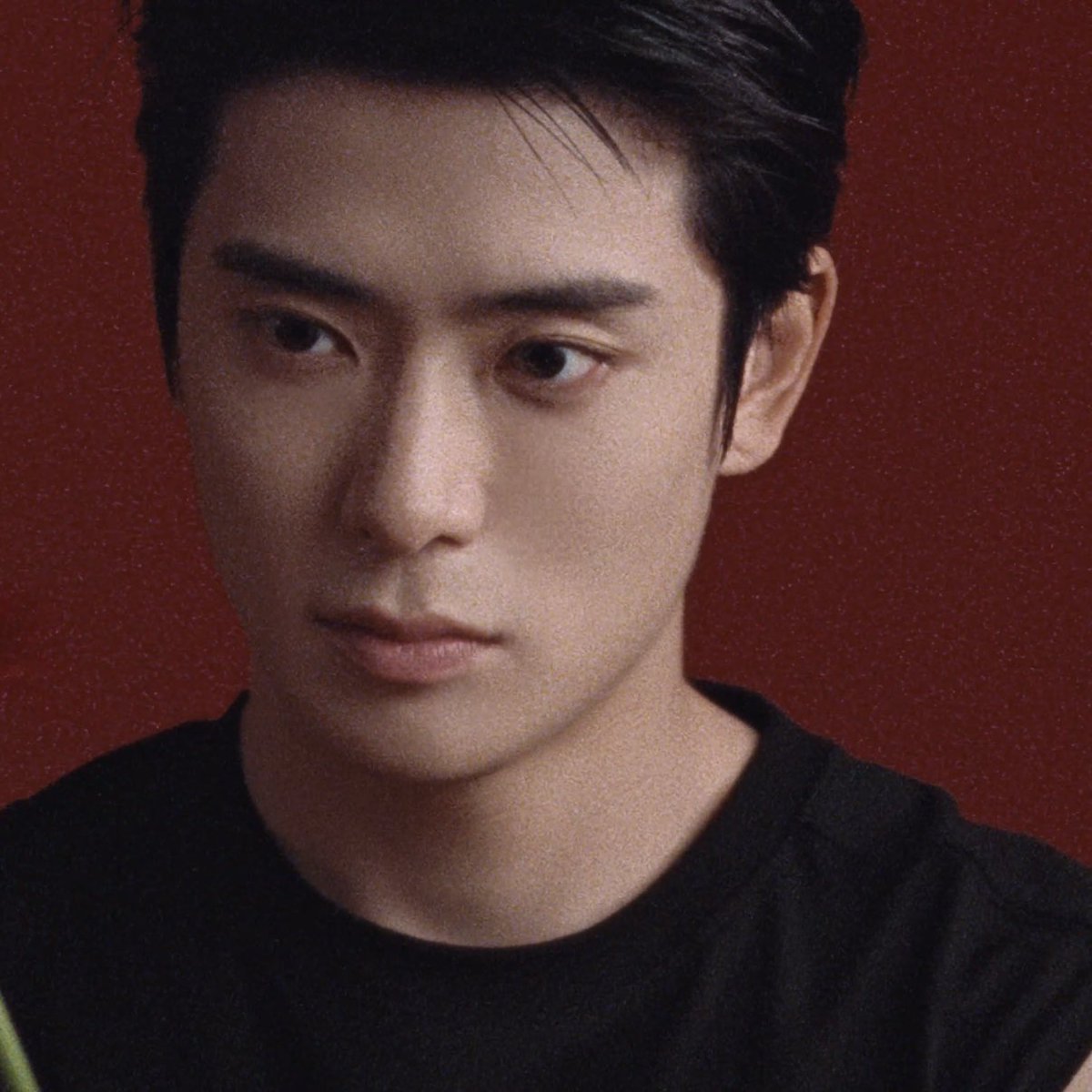 mookkers_'s tweet photo. แจฮยอน 21 ปี             แจฮยอน 29 ปี
 simon says                  99 degrees
       2018                              2026 https://t.co/VaibVRuQL9