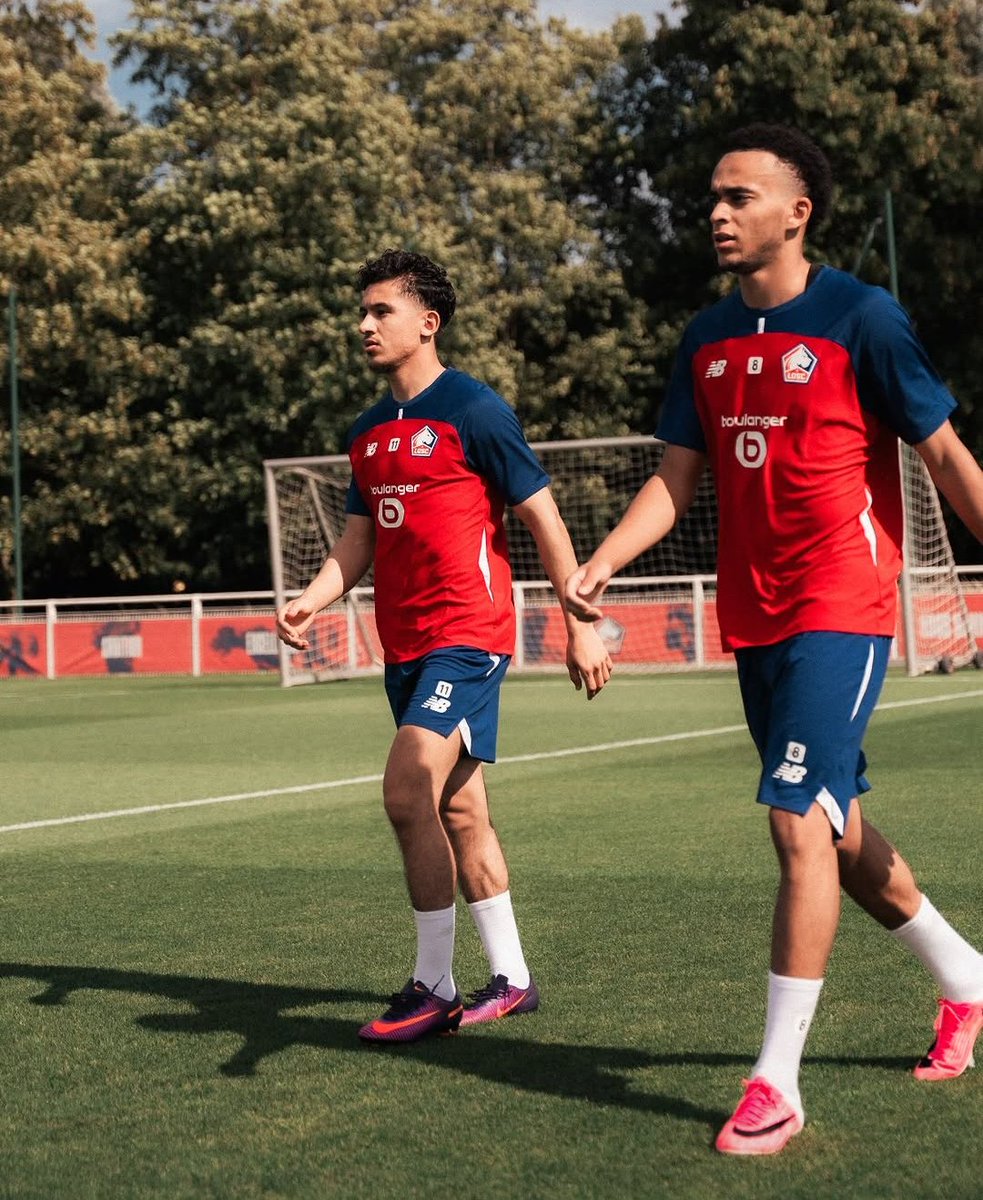 DOGUE_INSIDE's tweet photo. 🇲🇦 𝑶𝑺𝑨𝑴𝑬 𝑺𝑨𝑯𝑹𝑨𝑶𝑼𝑰  𝑋  𝑬𝑻𝑯𝑨𝑵 𝑴𝑩𝑨𝑷𝑷𝑬́ 🇫🇷

#LOSC | #DogueInside https://t.co/1wd9DzjhGw