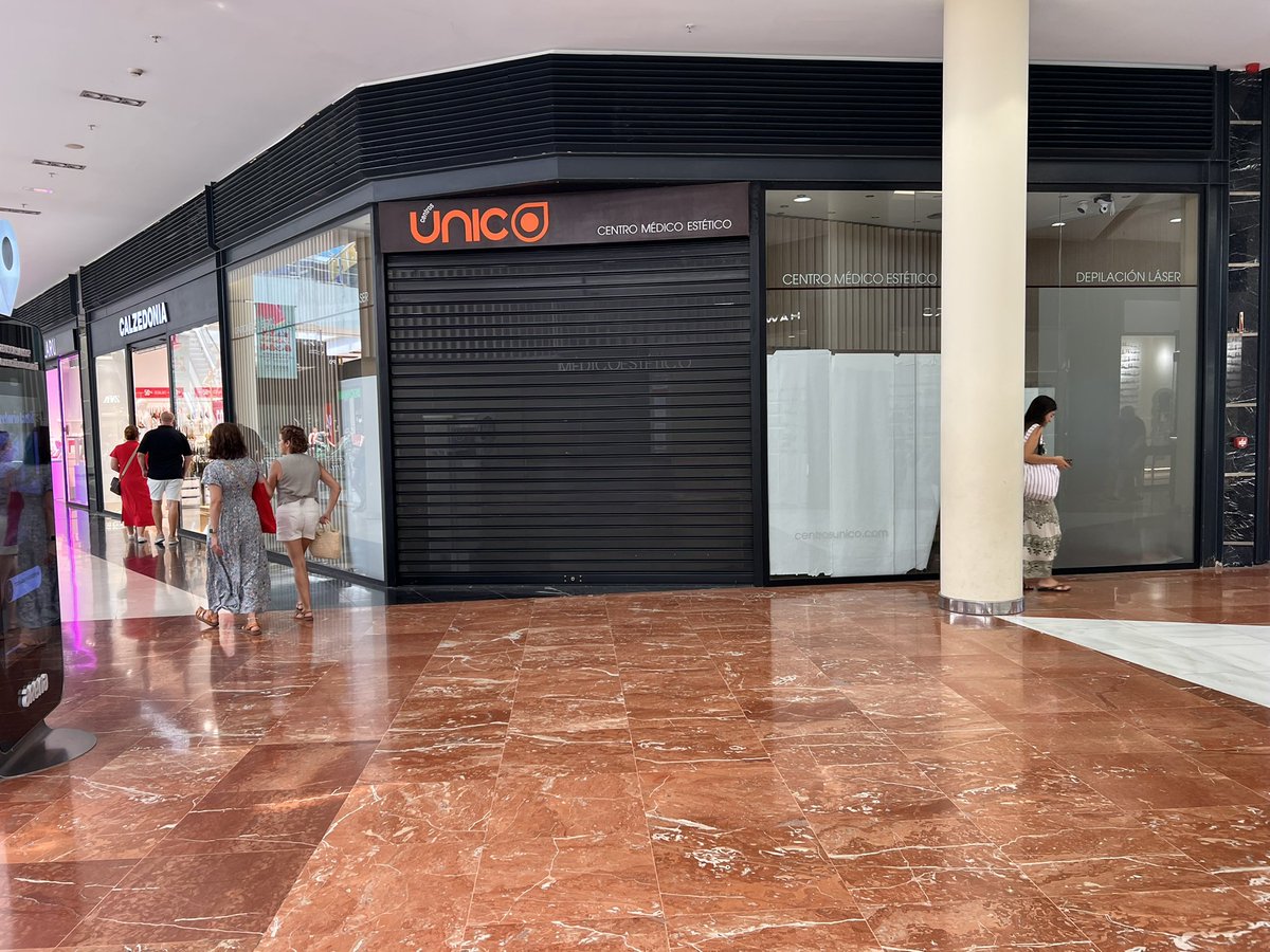 Indigando_Ofi's tweet photo. ⚠️ Atención.

Centros Único del CC Arena (Valencia) ha cerrado sin previo aviso. Muchos clientes nos hemos encontrado las puertas cerradas, sin información ni comunicación previa.

Si alguien tiene ttos pendientes sería bueno q reclamase. 

#CentrosUnico #Valencia #CCArena https://t.co/9xMTYJ46rR