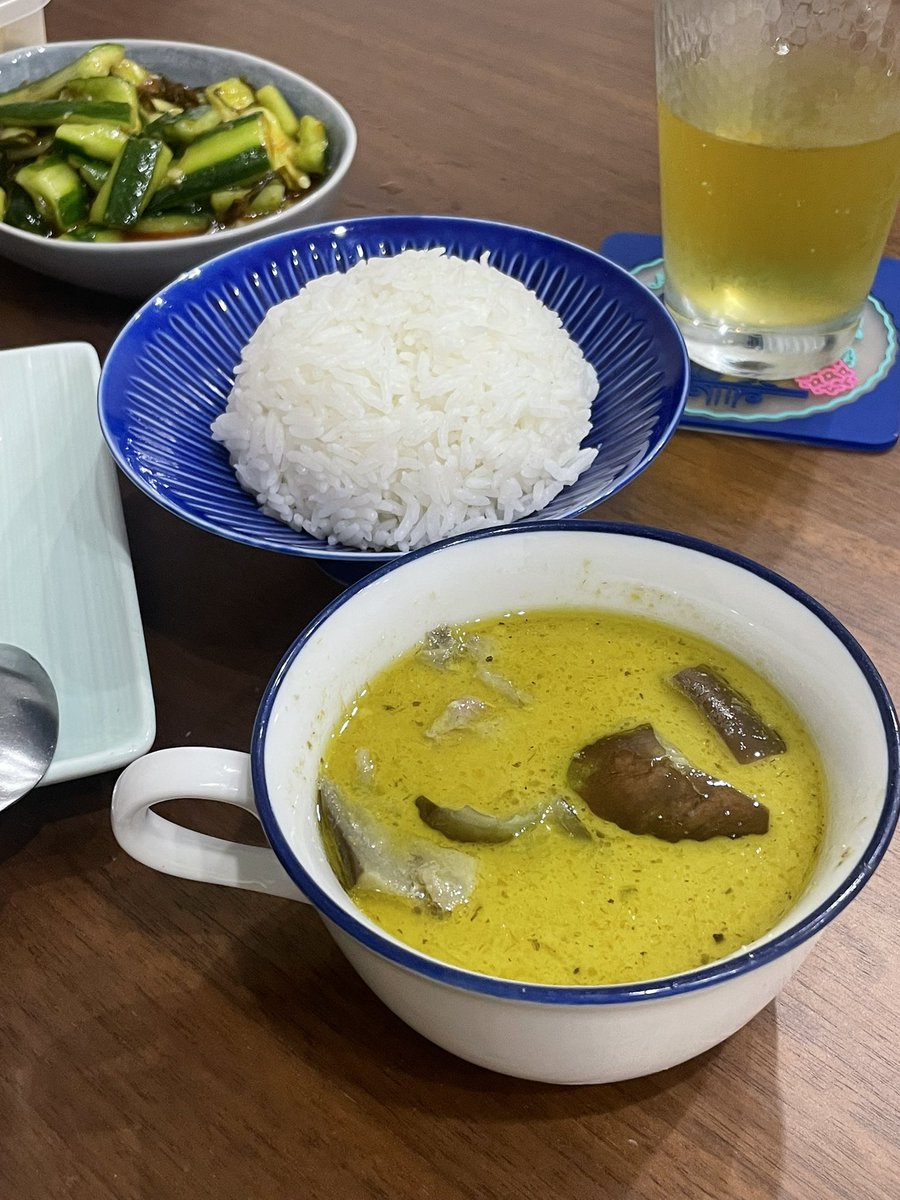 OzKaoru's tweet photo. 今日のお昼は旦那さんが気になってた蕎麦屋行ってきた！桜エビがサクサクで、ミニ丼ぶりもついて1000円以下だったからお得だった‼️そのあとはキャンドゥで深海生物のヘアクリップとピンバッジを無事にゲットwデメニギスガチ勢✨晩御飯は旦那さん作のグリーンカレー！そろそろ私もガパオ作りたい😆 https://t.co/ik0TUXhGRW