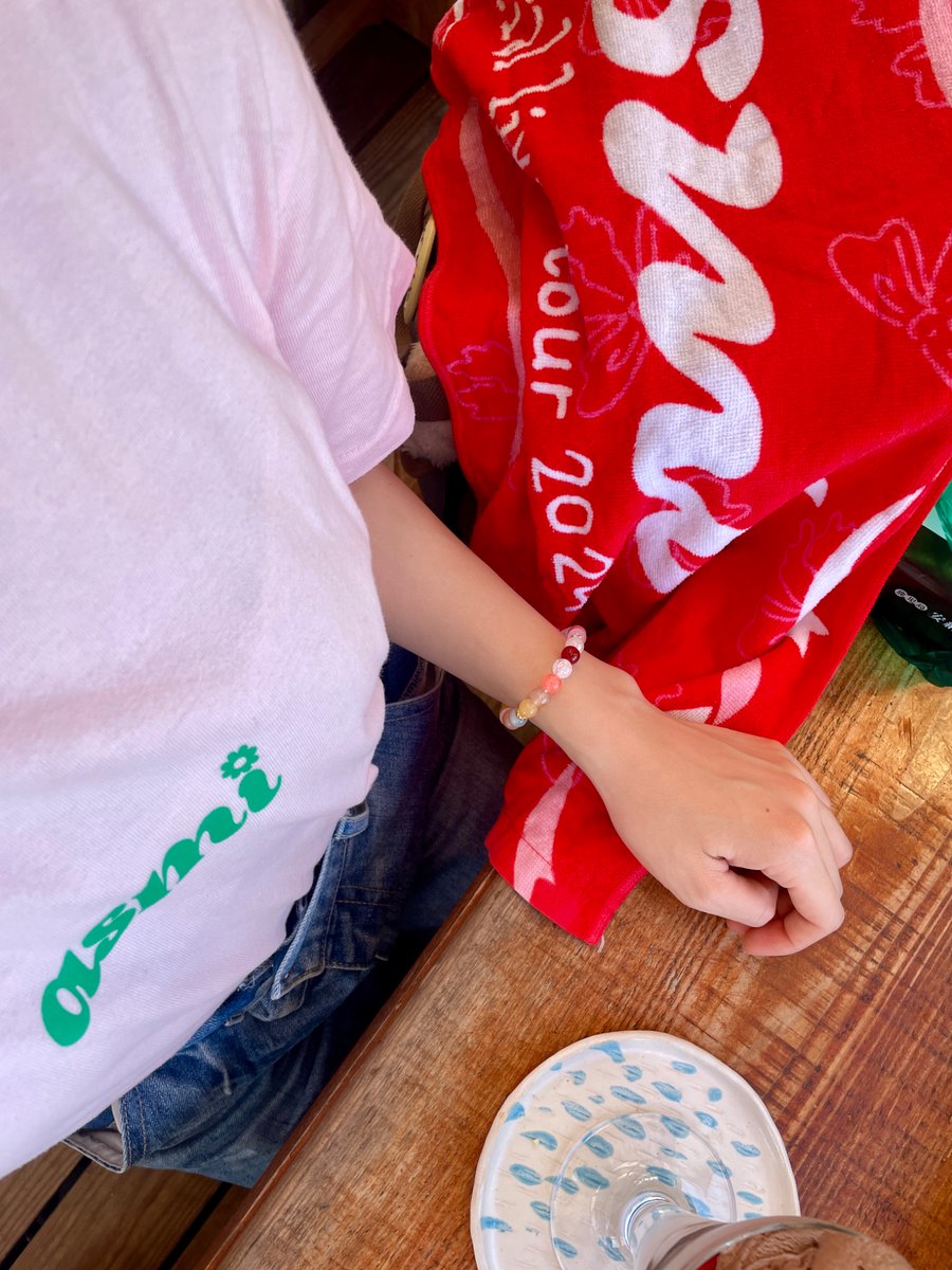 ikmin15's tweet photo. 屋久島1人旅🥾✨

世界遺産登録エリアにある縄文杉！！！とasmiちゃん

縄文杉本当に神々しかった〜👀
自然いっぱいの中でパワーチャージしてきたよ☔️🌈🌳

気づけば旅行に行く時は必ずasmiちゃんのグッズを沢山鞄に忍ばせてる🧳🤭最終日は特にasmiちゃんずくしでした🥰 https://t.co/qZ0V2cesf1