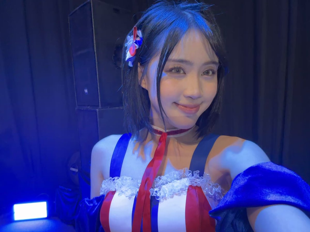 AM_EllaJKT48's tweet photo. JOGJAAA! 🤍 Terima kasih untuk kenangan yang luar biasaaaaa!! Energi kalian AKAN SELALU MEMBUAT AKU RINDUUU RJWKBDKSJDKA💗😔🤏🏻 semoga kita bisa ketemu lagi secepatnya yaaaa!!!!!!!!! mohon dukungannya selalu juga, SHENGGGG 🥹LOVE YOUUUU!! 🫶🏻 https://t.co/SMtY37koVg