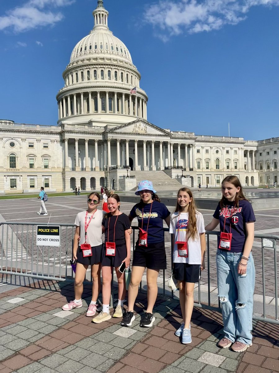 stcroixprep's tweet photo. Annual 8th Grade trip to Washington, DC ๐๏ธ
#stcroixprep #stcroixprepforlife #8thgradetrip #washingtondc #250America https://t.co/6QwNrSBsOO