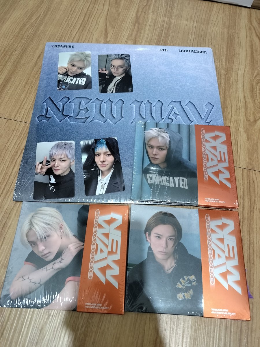 bysahralalaaaaa's tweet photo. Album 🤏🏻 vs ALBUM 🌋 .. https://t.co/nEFHJAyNpu