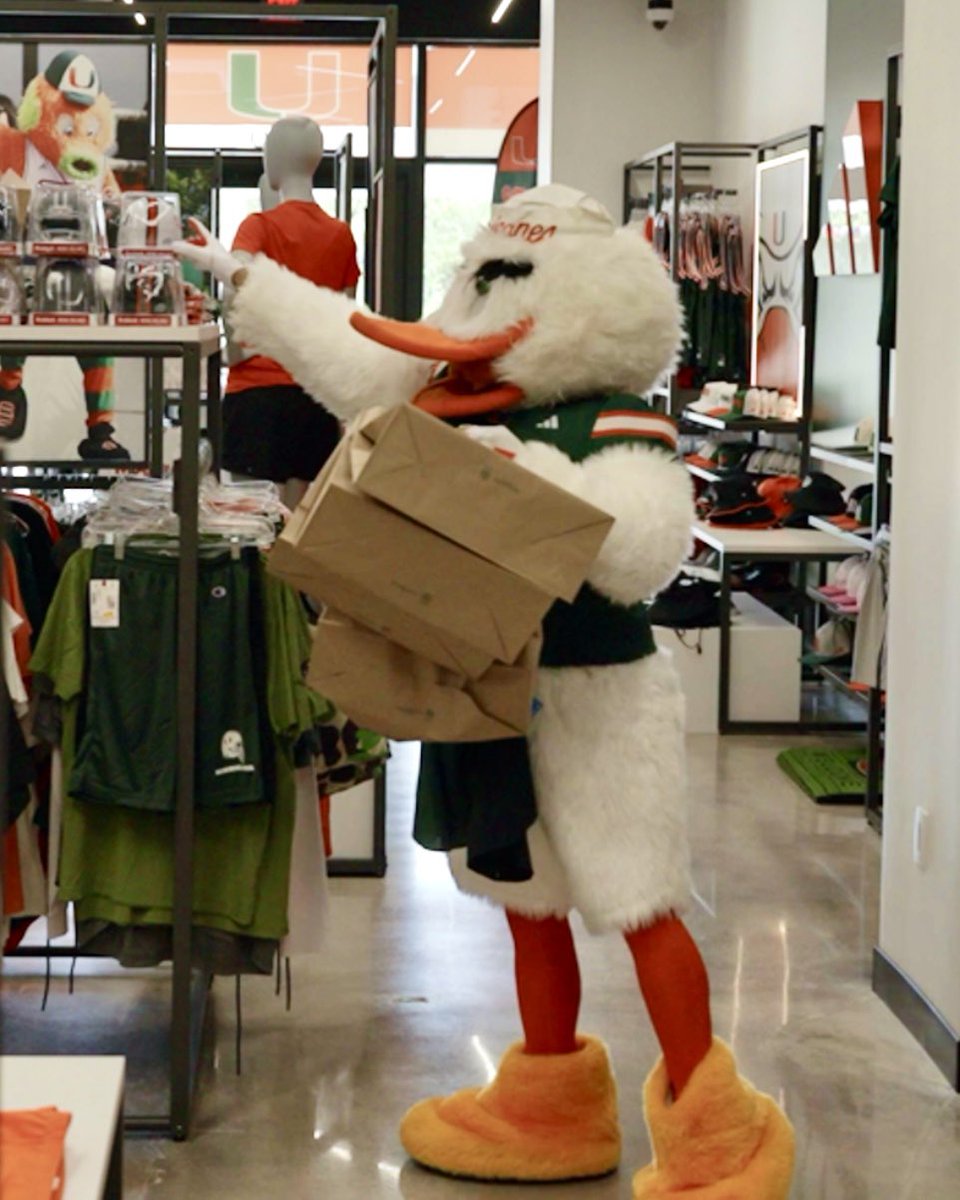 Miami Team Store tweet media