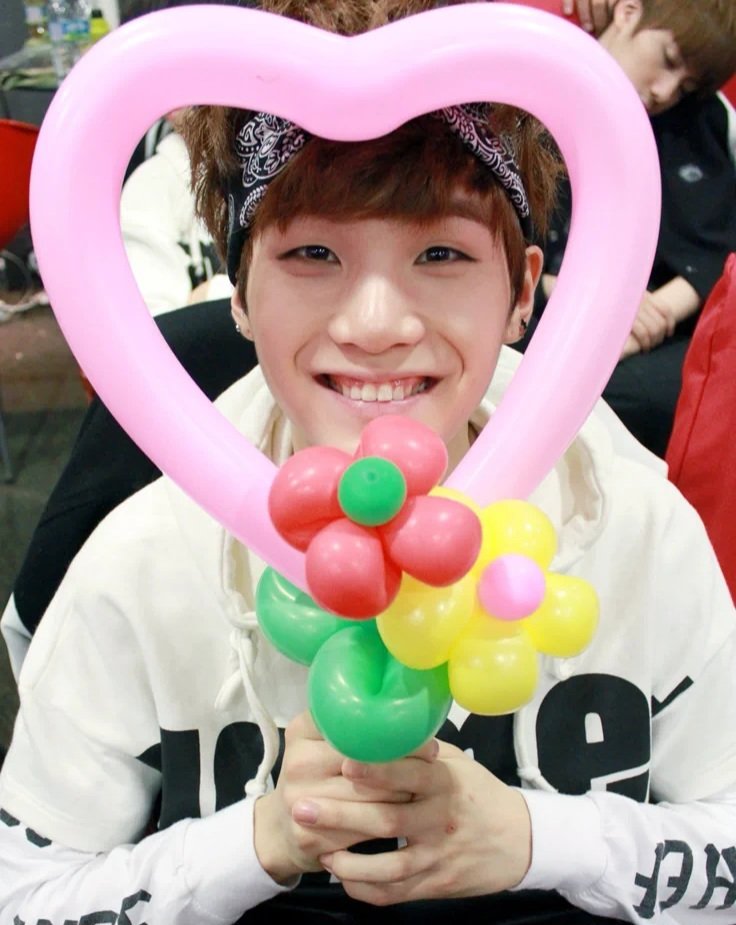 DataAgustD's tweet photo. A sweet reminder that Yoongi used to call us “my loves” before the fan club was officially named ARMY. 🥹💜 https://t.co/O2sEVwYMW6
