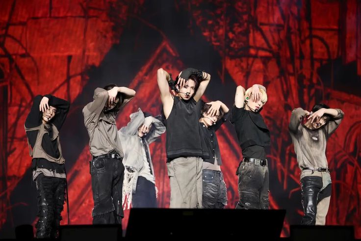 jia735's tweet photo. 🐣 Interactive post 🐣

Would you rather watch Moonstruck live performance 
                          or
Fatal trouble live performance 

#Fight_For_SevEN
#Monetary_Boycott_HYBE https://t.co/UP4BKcuoRF