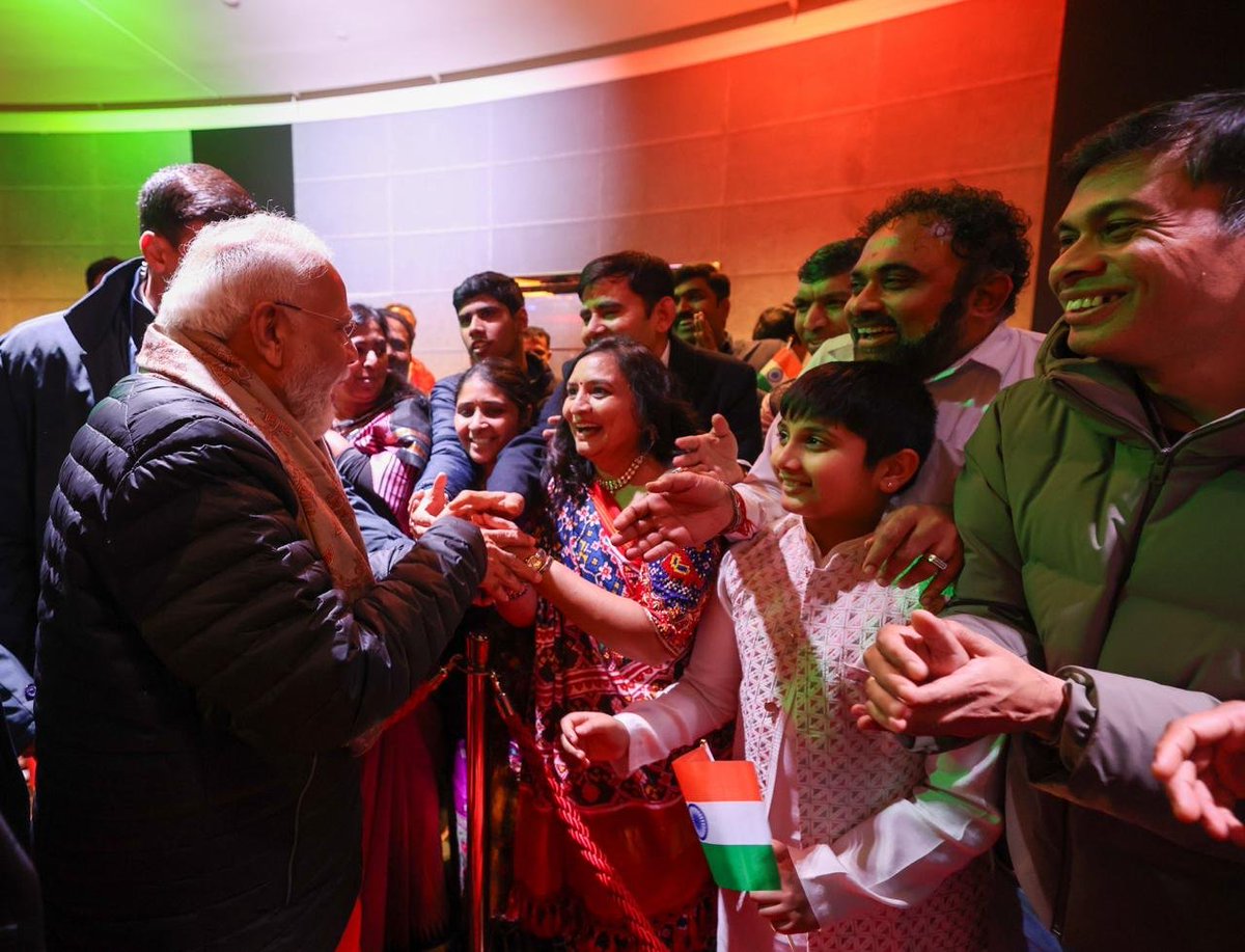 narendramodi's tweet photo. The weather in Melbourne may be cold but the warmth of the welcome from the Indian community was truly unforgettable. Their affection and unwavering bond with India continue to be a source of immense joy and pride. https://t.co/FdMwfCSCu2