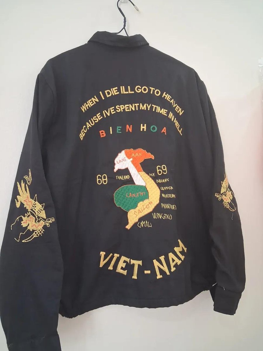 iryota0506's tweet photo. ベトナム🇻🇳に住んでて、ずっと欲しかったベトジャン。
8,500円。

次は白も買う！ https://t.co/go3sOEQEVb