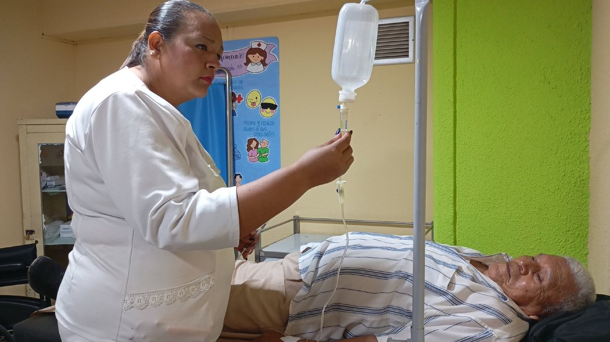 IpasmeOficial's tweet photo. En la Unidad Médica Ciudad Bolívar avanzamos con el compromiso firme de garantizar atención integral y eficiente a nuestros afiliados. Contamos con profesionales listos para brindarte la mejor asistencia médica. #Ipasme #Salud https://t.co/RAR6ZTYacb