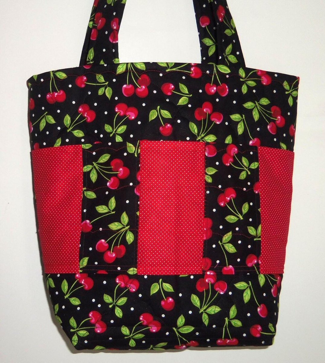 2FunatEtsy's tweet photo. Cute cherry tote bag!
#totebag #bingobag #knittingbag #tote #reusablebag #shoppingtote #cherries #cherry #blacktote #giftforher #handmade #quilted #totewithpockets @SewNSewSister https://t.co/ynbbL2tbHN https://t.co/8mB1l0IQd7