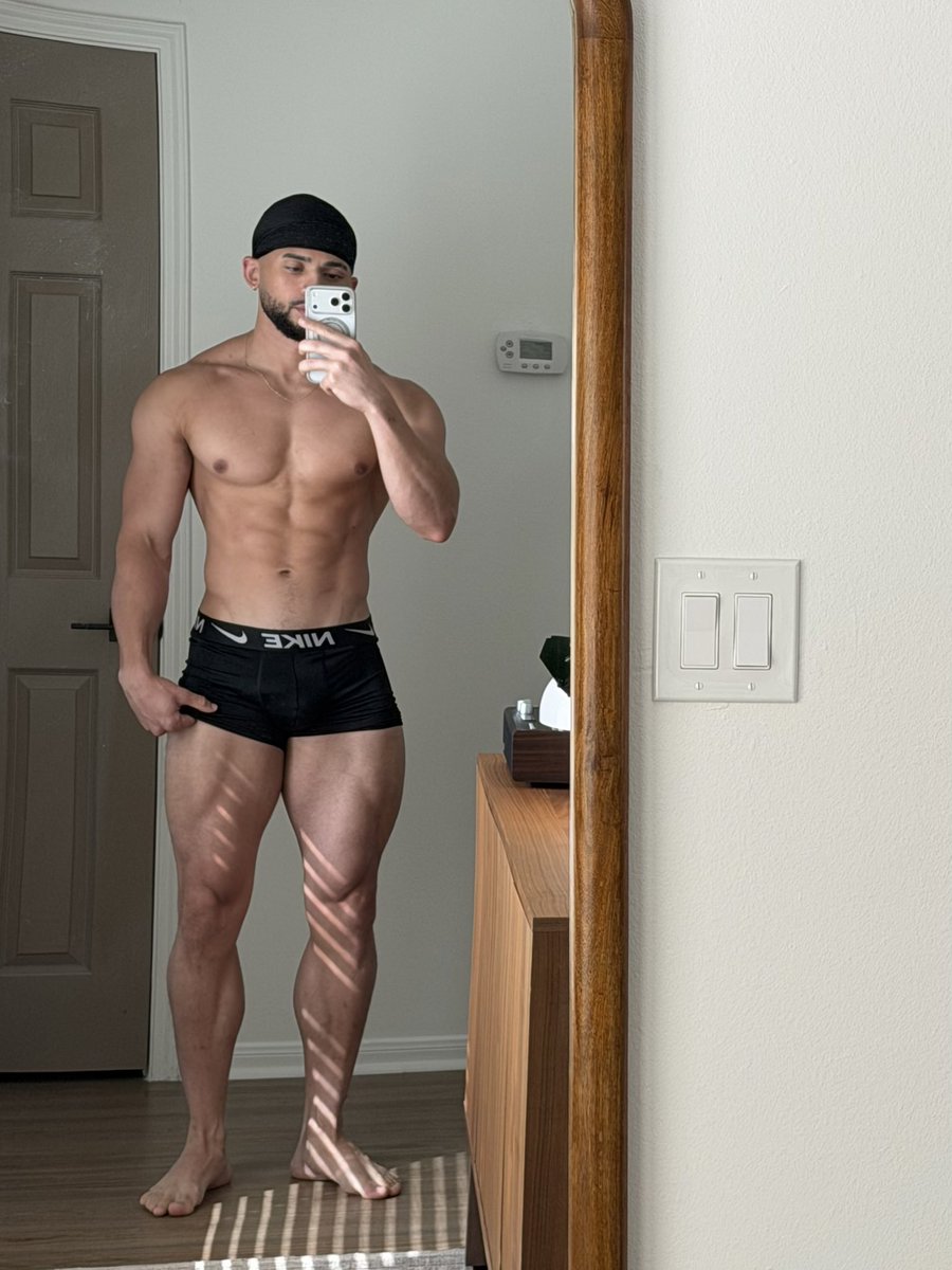 davidmtthw's tweet photo. Natty lighting > https://t.co/ZSGTWE9K03