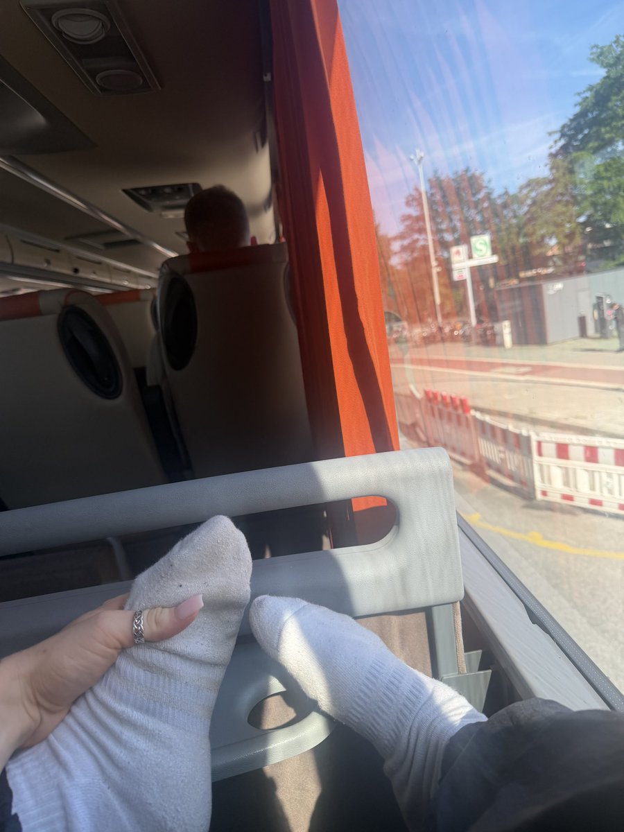 YourQueenScarl's tweet photo. Airing them out on the way to the festival https://t.co/wB4vMBN69N