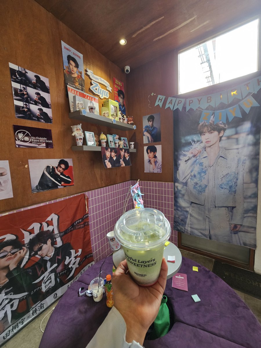 auliaisgood's tweet photo. Thank you for the event 💙 @TianZiyuEvent
Can't wait for the next event!
#ZiYu #梓渝 #HappyZiYuDay #Happy24thZiYu #Ziyu24thBirthday
#TianZiyuEvent #TianXuning #ZiYu https://t.co/bmkxjdS4RX
