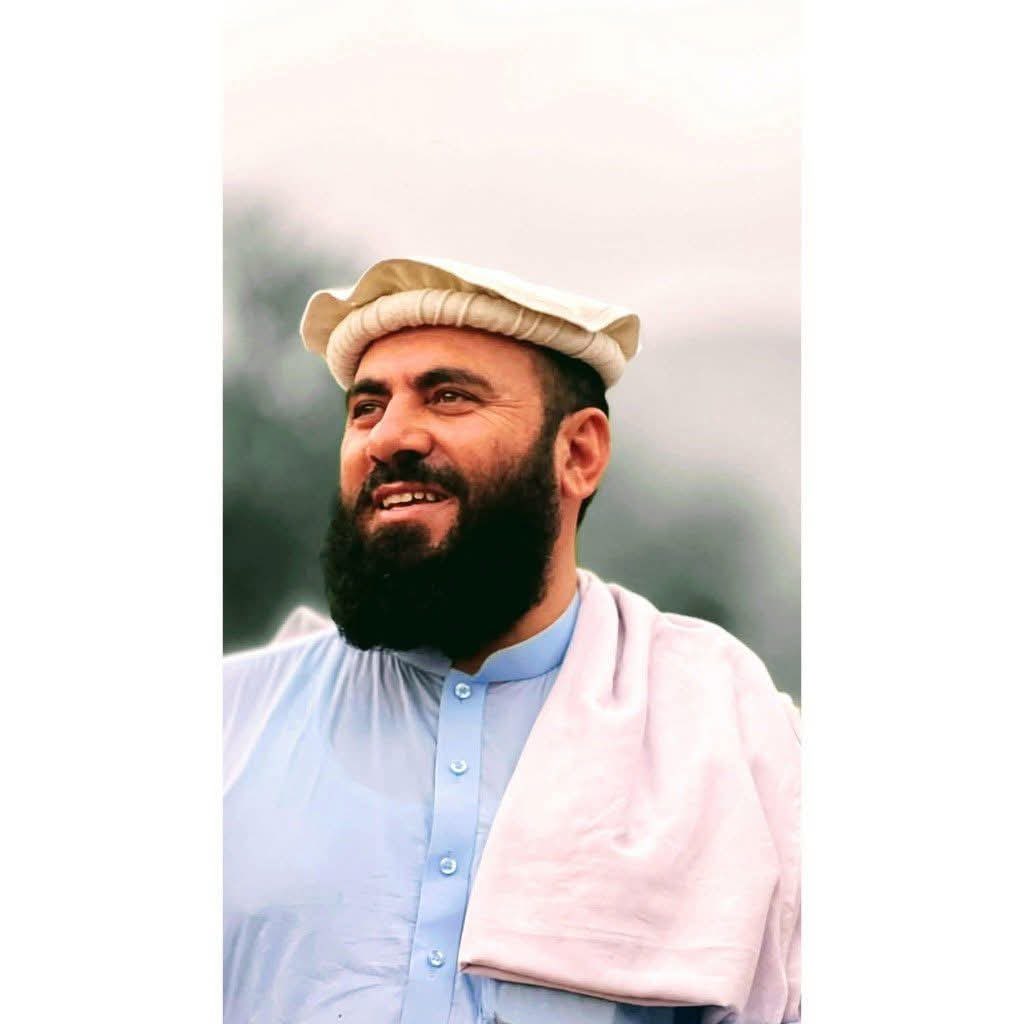 HaiderAli__1's tweet photo. آج ہمارے لوگ اپنی ہی زرخیز سرزمین پر بقائے حیات کی جنگ لڑ رہے ہیں۔
شہید مولانا خانزیب
#JulyTheMonthOfKhanZeb https://t.co/Y7GLkVQAgx