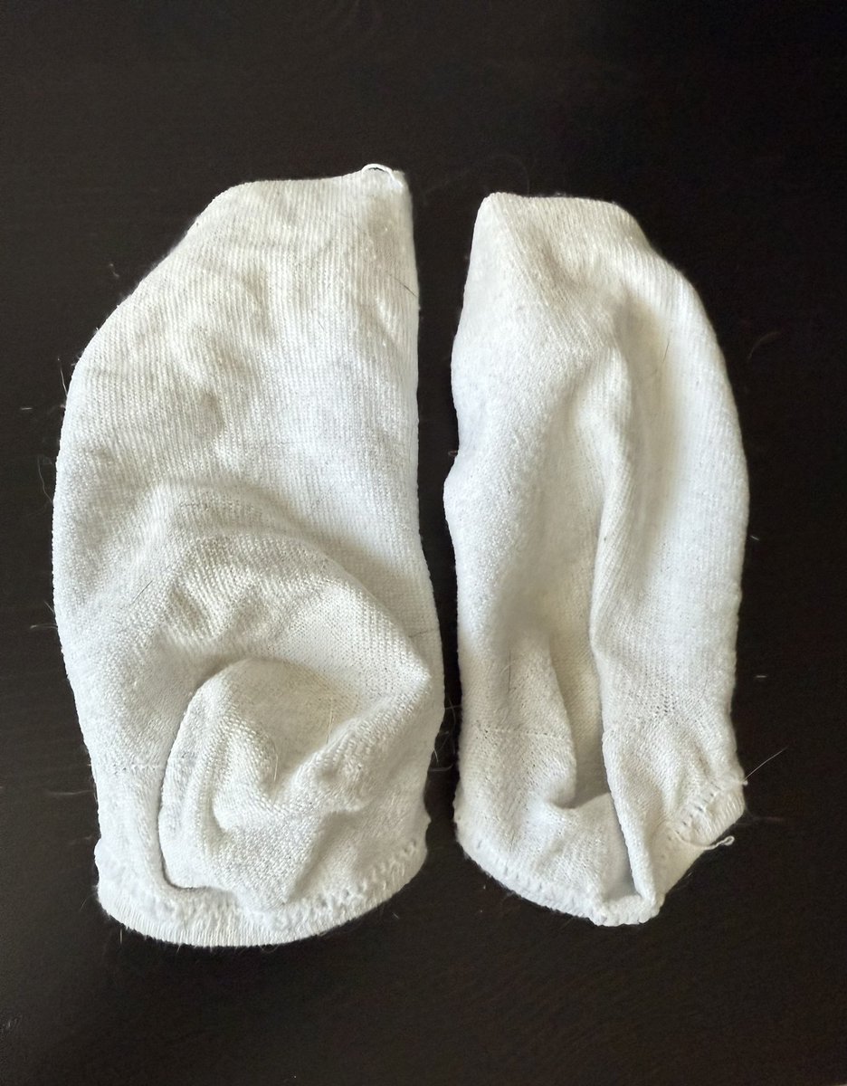 TheMissElixir's tweet photo. Good morning twitter who wants my sweaty stinky 4th of July socks? 😮‍💨👃🏻
https://t.co/8A8fY2f6Za

#usedsocks #smellygirlfeet #dirtyfeetgirl #whitesocks #anklesocks #socks #sockseller #selling_contents #feetseller https://t.co/dkBD0RMlNL