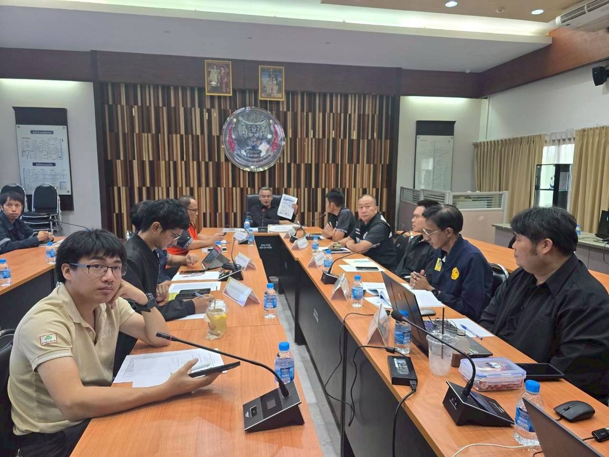 ISOC_NAN's tweet photo. 🔘กอ.รมน.จังหวัด น.น. ร่วมประชุมคณะทำงานติดตามสถาการณ์อุทกภัย วาตภัย น้ำป่าไหลหลาก และดินโคลนถล่ม จังหวัดน่าน ประจำปี พ.ศ.2569🔘

#กองอำนวยการรักษาความมั่นคงภายในจังหวัดน่าน
#ISOCNAN https://t.co/djEJANTrFl