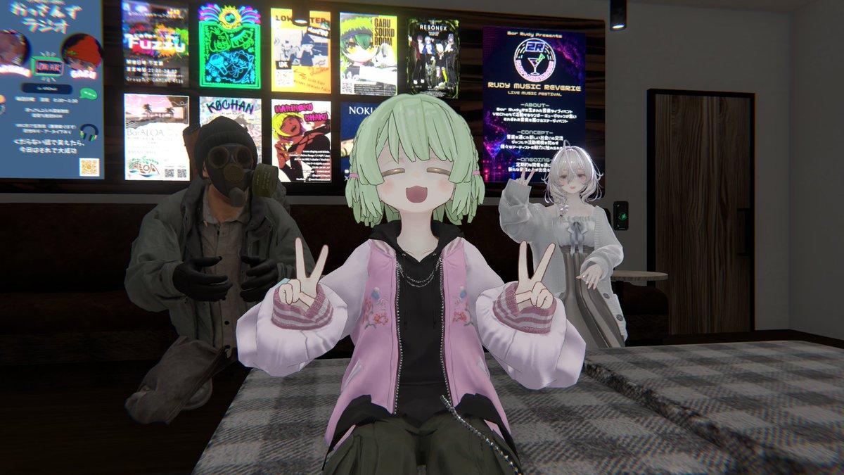 eroric's tweet photo. 今日は #るでらじ を現地で視聴しました！ワールド音量で聴くとキンキンした音がなるから結局スマホで聴いてるのが残念やけど、遅延がほぼ無いからありがたい…！しかし汗っかきVRChatterにはしんどい季節になってきました。ゴーグルがもう蒸れて蒸れて；ｗ； https://t.co/kB6jQBiJX8
