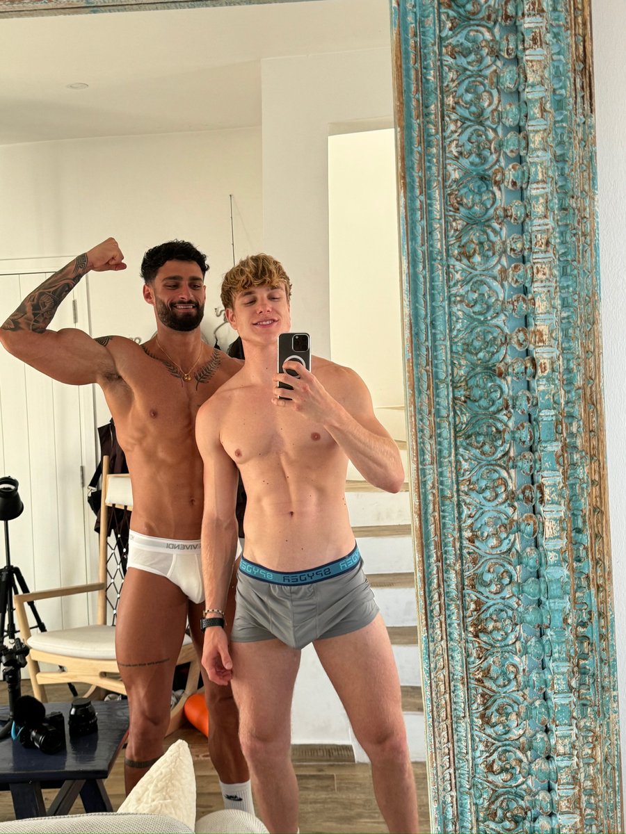 xdemarceel's tweet photo. Muscle couple 🤭 https://t.co/KyPEgQezWX