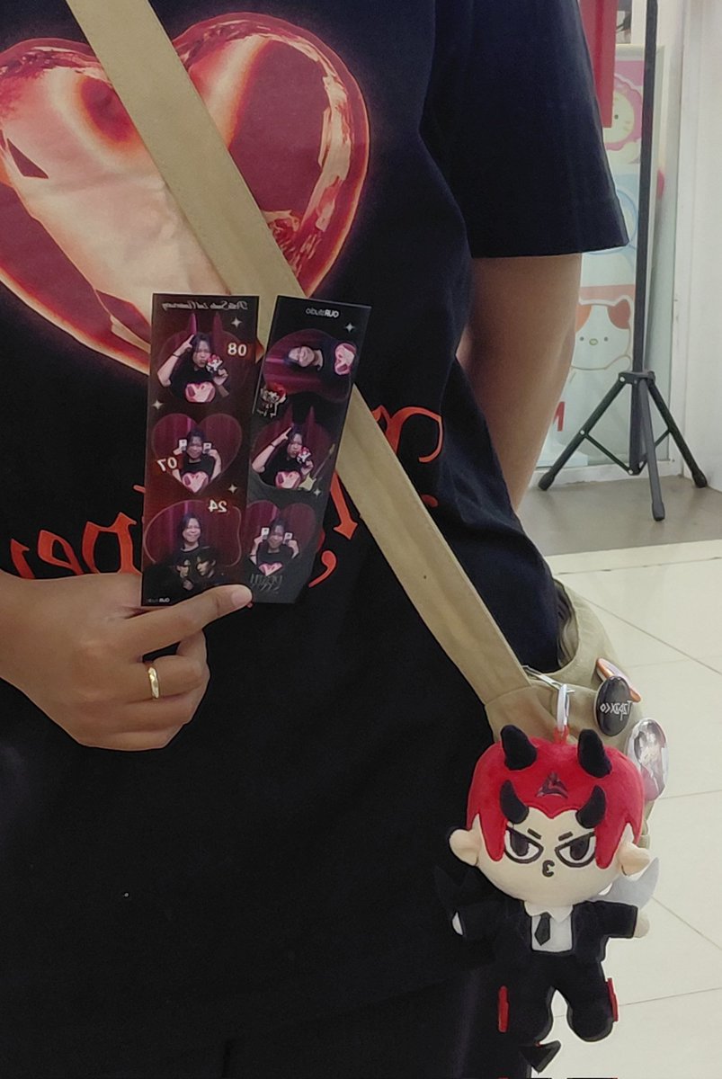 yyahirono's tweet photo. happy 2nd anniversary perthsanta 🖤🤍
PERTHSANTA SECOND ERA
#PSDDevils2Years2gether
#PSBound2DevilsKiss https://t.co/P4kyVxohxy