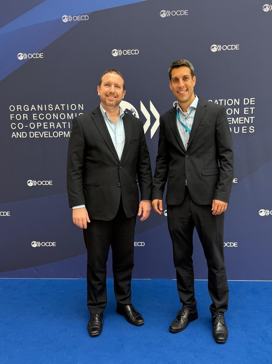 conacompy's tweet photo. La CONACOM participó de las reuniones de competencia de la OCDE en París y avanza hacia la adhesión a las recomendaciones del organismo

🔗Más detalles: https://t.co/8yP9MwrEor

#GobiernoDelParaguay https://t.co/mrUXtxWVrC