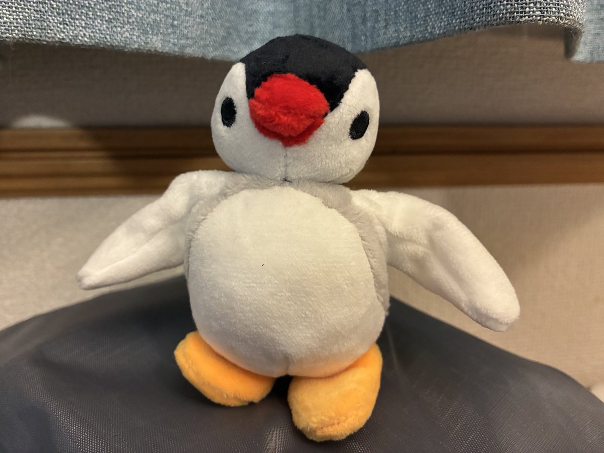 harichilu's tweet photo. 今日は先月に引き続き妹夫婦とお出かけ。
お寿司をご馳走になり、カフェに行ったり。
楽しかった〜
干し芋もらった🍠干し芋大好き。
あとはピンガのぬいぐるみを手に入れた。
ピンガかわいいな。ペンギンも描いてみたいな。 https://t.co/Hc0adBaTOk
