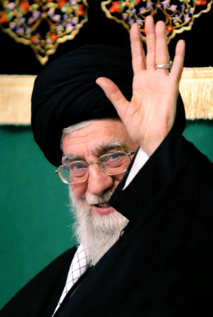 Om_Aoun8's tweet photo. مْعكَ ضدُّ الدُنیا بأسرها. https://t.co/TGP04i4iDH