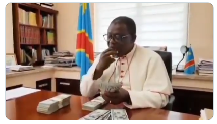 kinshasaweb's tweet photo. #RwandaGate #AmbongoGate #CardinalAmbongo #SCEAM2025 #StopKagameNow #RwandaIsKiling #RapportMapping #Genocost2025 #Genocost #Cenco
Qui a composé cette chanson ? 😎
https://t.co/iLkEwJIbIv https://t.co/QYbaG0Yfxr