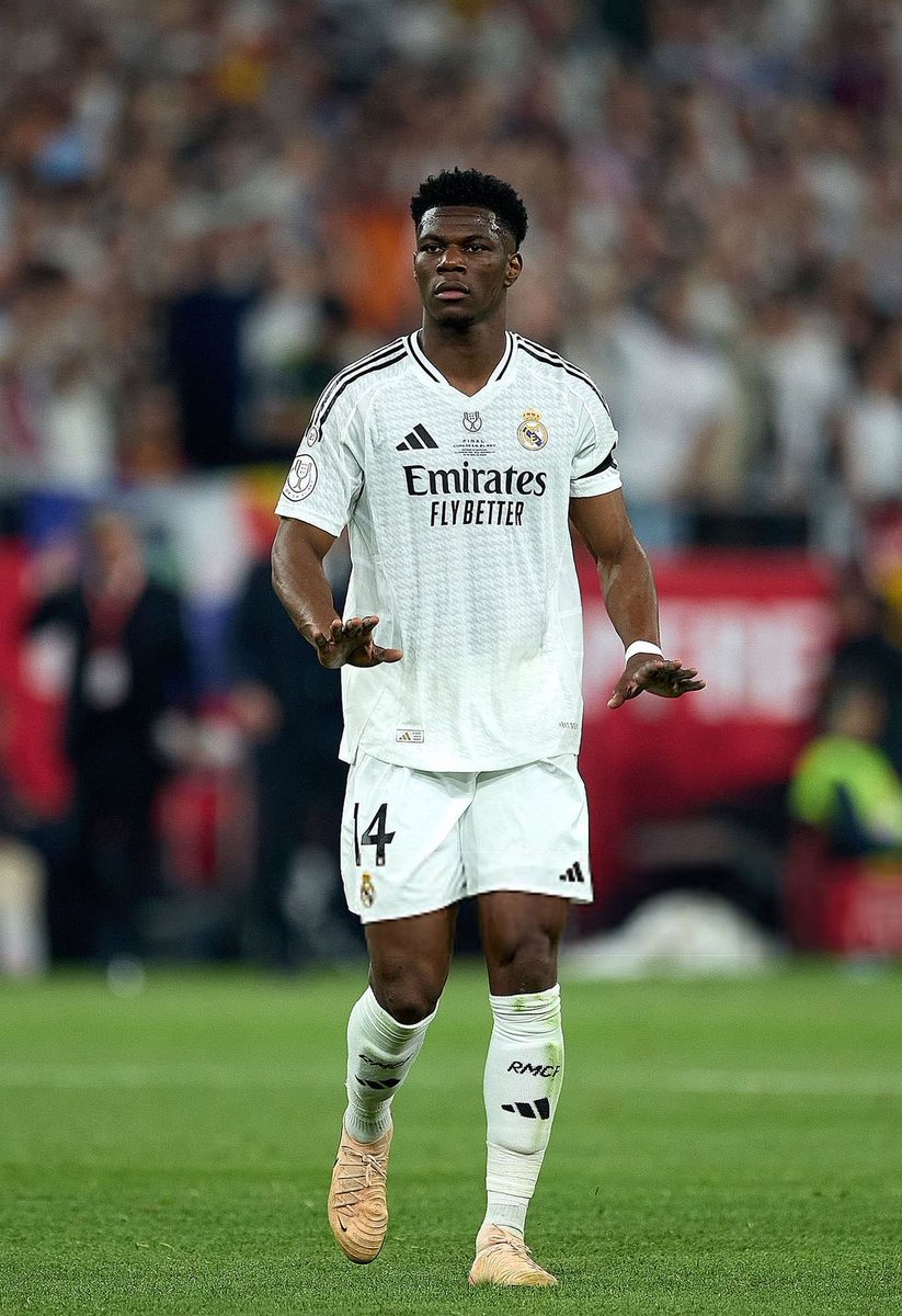 AlmostMadrid's tweet photo. Tchouaméni extends to 2031! 🇫🇷🤍 Madrid rejected all bids, including Man United, because he only wanted the biggest club in the world. Sealed. 🔒 #HalaMadrid https://t.co/8liPJAaKFb