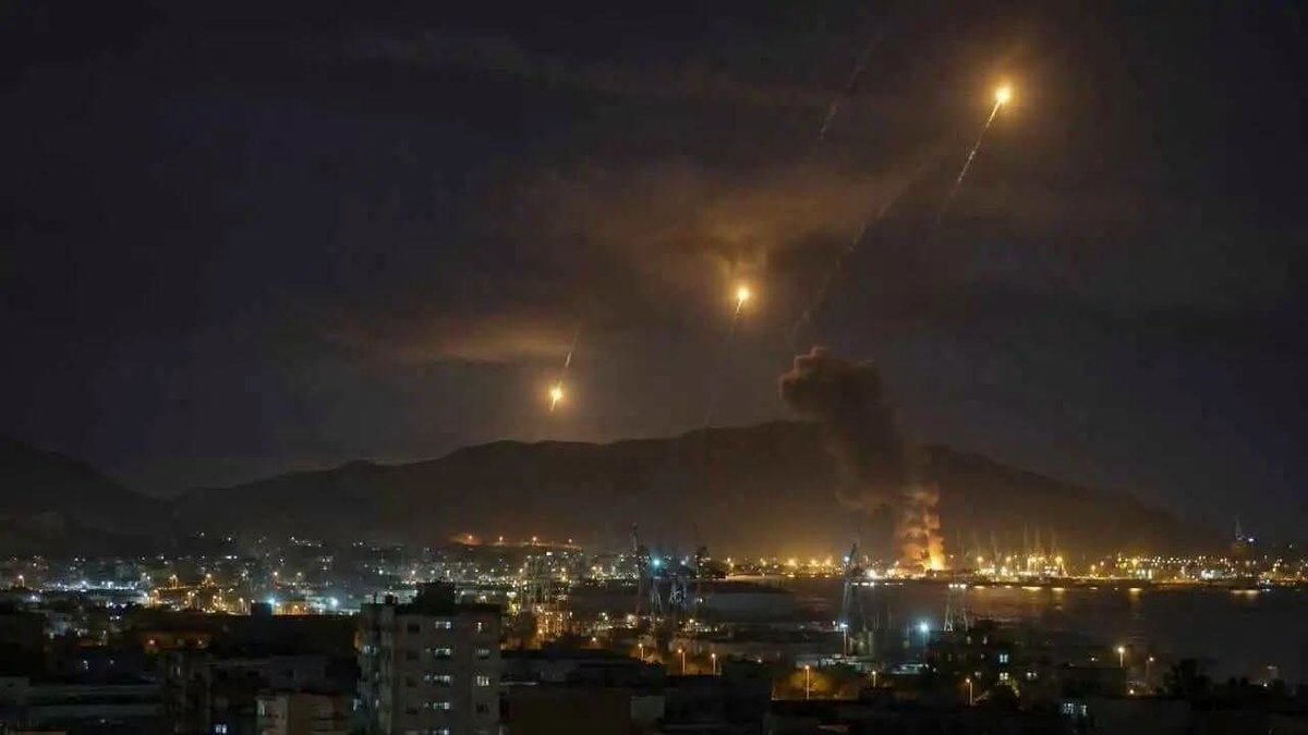 NokaMartin's tweet photo. Iran tonight. https://t.co/p1SzS6ohB1