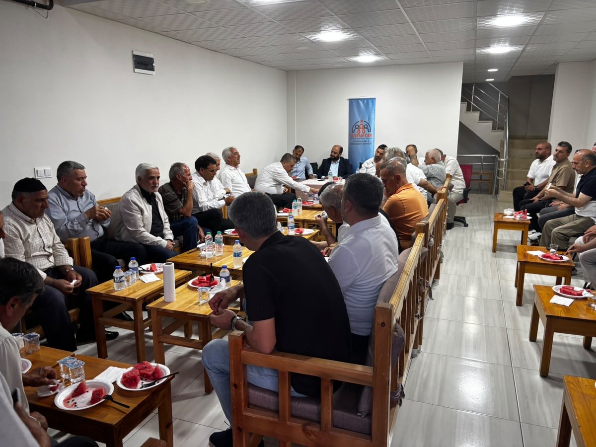 iataoglu_'s tweet photo. 📍Bingöl

Seyfan (Sevgi ve Kardeşlik) Derneğimizi ziyaret ettik. İstişareler yaptık. Nazik misafirperverlikleri dolayısıyla dernek başkanımız Nurettin Gende ve yönetimine teşekkür ederim. Rabbim aramızdaki muhabbeti daim etsin. https://t.co/weG7VfJ14t