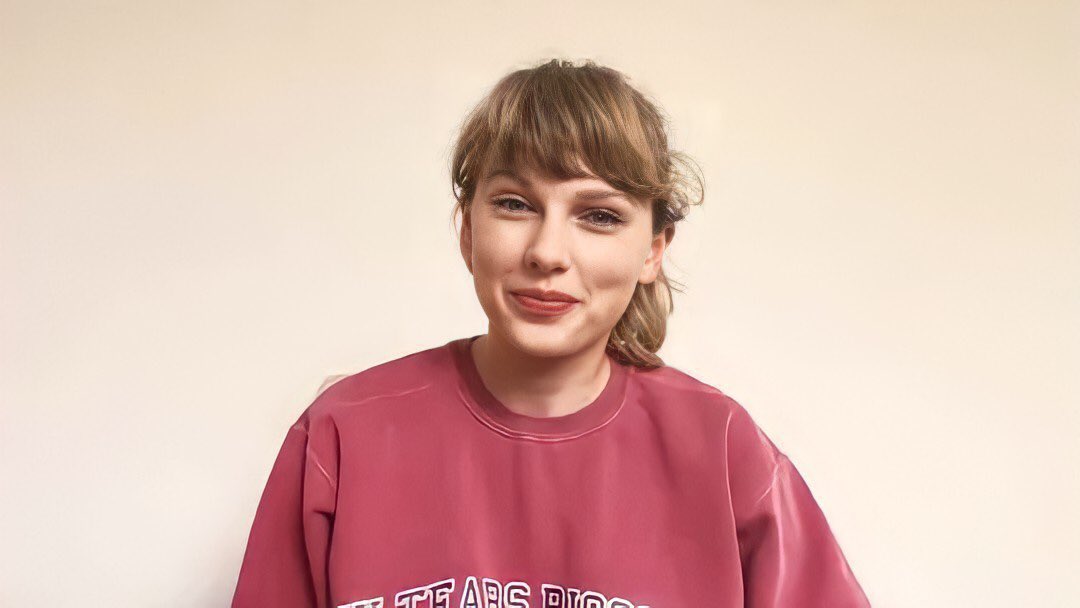 Taylors_Archive's tweet photo. I miss Taylor Swift’s 2020 YouTuber era https://t.co/x8fIT3caqM
