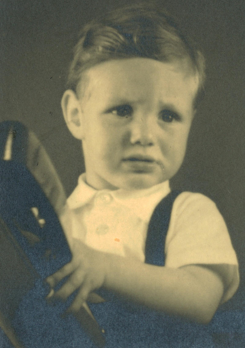 AuschwitzMuseum tweet picture