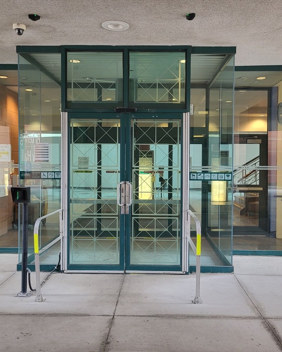 akimboart's tweet photo. 📣Call for Proposals: Winter Windows @ City of Pickering. The City invites local artists or artist teams to apply to paint the main windows at City Hall and Chestnut Hill Developments Recreation Complex. Artist Fee: $5,000. Deadline: July 31, 2026. https://t.co/UYnjzD6I6o https://t.co/OkrZl5qeb0