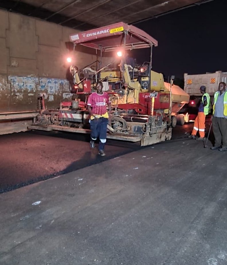 kukirizajoshua5's tweet photo. Progress in motion! Wishing the contractor success in meeting the Monday deadline as works continue on the Kampala Northern Bypass. Safer, smoother roads benefit everyone.
@HonByamukama @MoWT_Uganda #RoadSafety #InfrastructureUG #GoldenPosts @GCICUganda https://t.co/6MCHryoddT