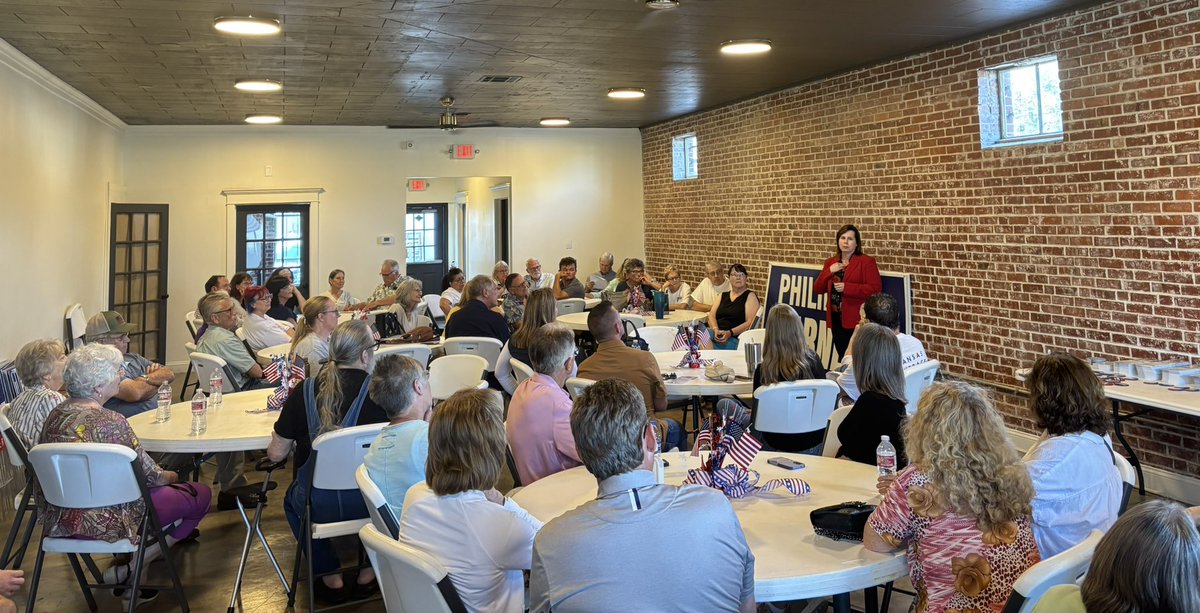 Philip_Sarnecki's tweet photo. We had about 50 VOLUNTEERS show up to our new office in Wichita last night to get trained to knock doors and make phone calls. 

The MOMENTUM is STRONG! 

We are knocking THOUSANDS of doors a week! 

The people are tired of the lobbyists, special interests, and career politicians owning Topeka. 

It’s time to clean house!