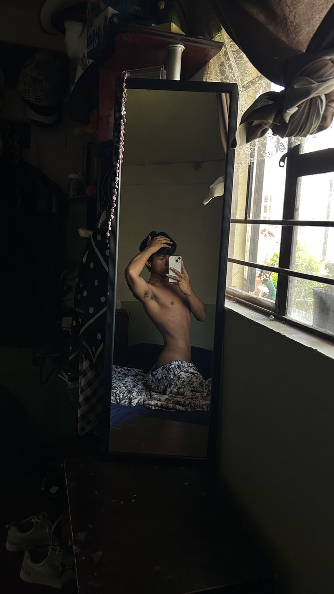 star_moon_190's tweet photo. 🌬️🌬️🌬️

#sex #onlyfans #like #follow https://t.co/w9Egrrw3Zo