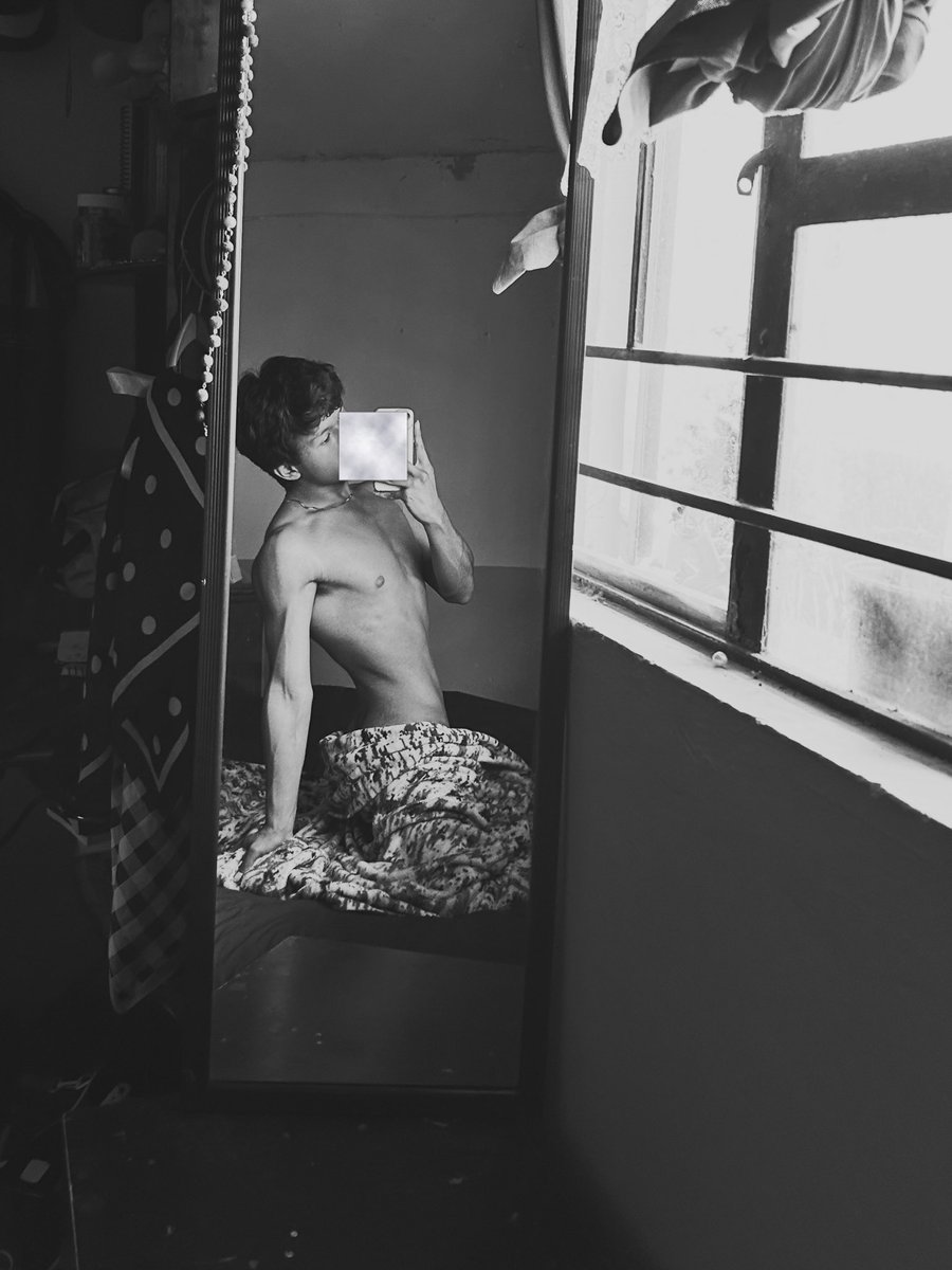 star_moon_190's tweet photo. 🌬️🌬️🌬️

#sex #onlyfans #like #follow https://t.co/w9Egrrw3Zo