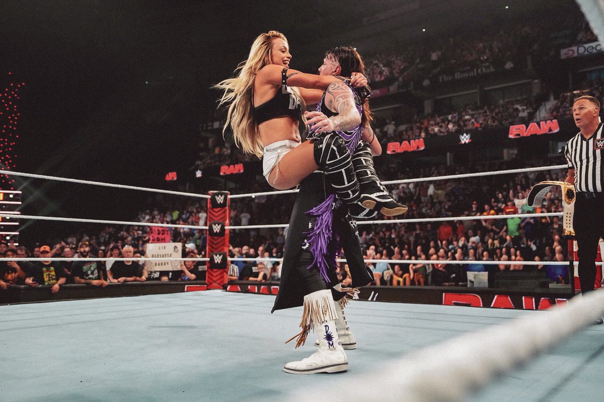 maddiemania_'s tweet photo. Happy 2 Year Anniversary to the first LivDom uppies 🥹🤍🖤 https://t.co/3gDUE50ESP