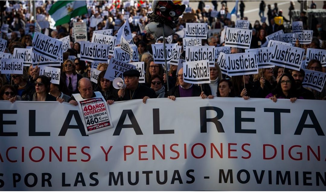 bletisa2019's tweet photo. @70Palmerita @alfonsocendon @ROCIOBRIONESMO @sanchezcastejon @CorujoBorja @SaizElma @NunezFeijoo @cucagamarra @juanBravoBaena @MoroMjesus #PasarelaPrecariaPPSOE https://t.co/5q7Xa4XhZe