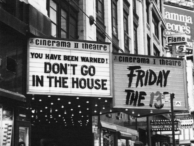 Jasonvoorheesdb's tweet photo. Cool marquee https://t.co/WfbUpSiWGu